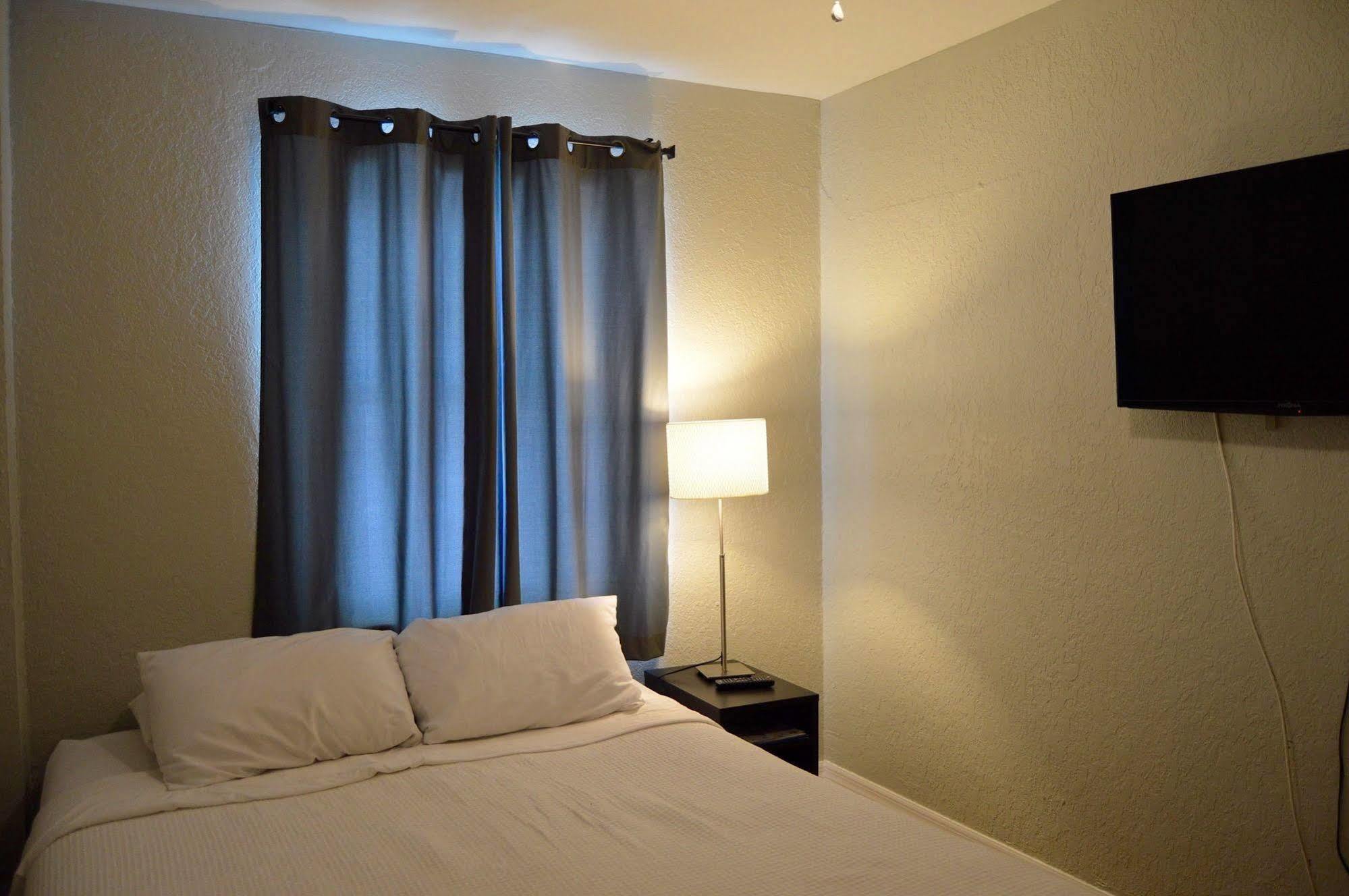 קלירווטר ביץ' Sta N Pla Motel מראה חיצוני תמונה